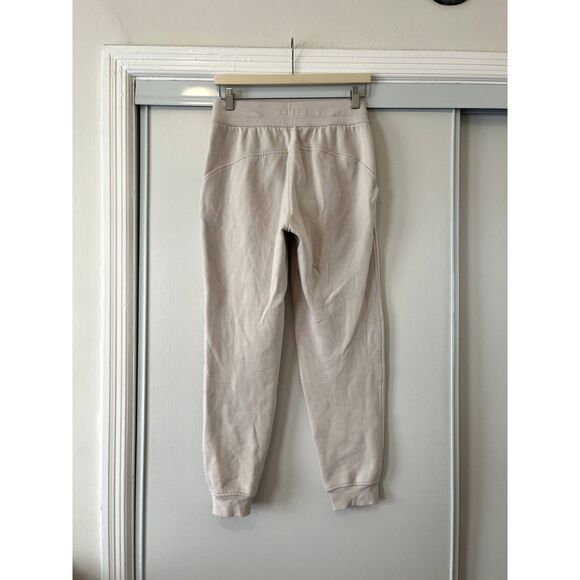 Lululemon Scuba Relaxed High-Rise Jogger in White Opal - Picture 3 of 5